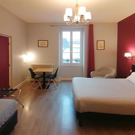 Mehun-sur-Yevre Hotel Le Dormeux מראה חיצוני תמונה