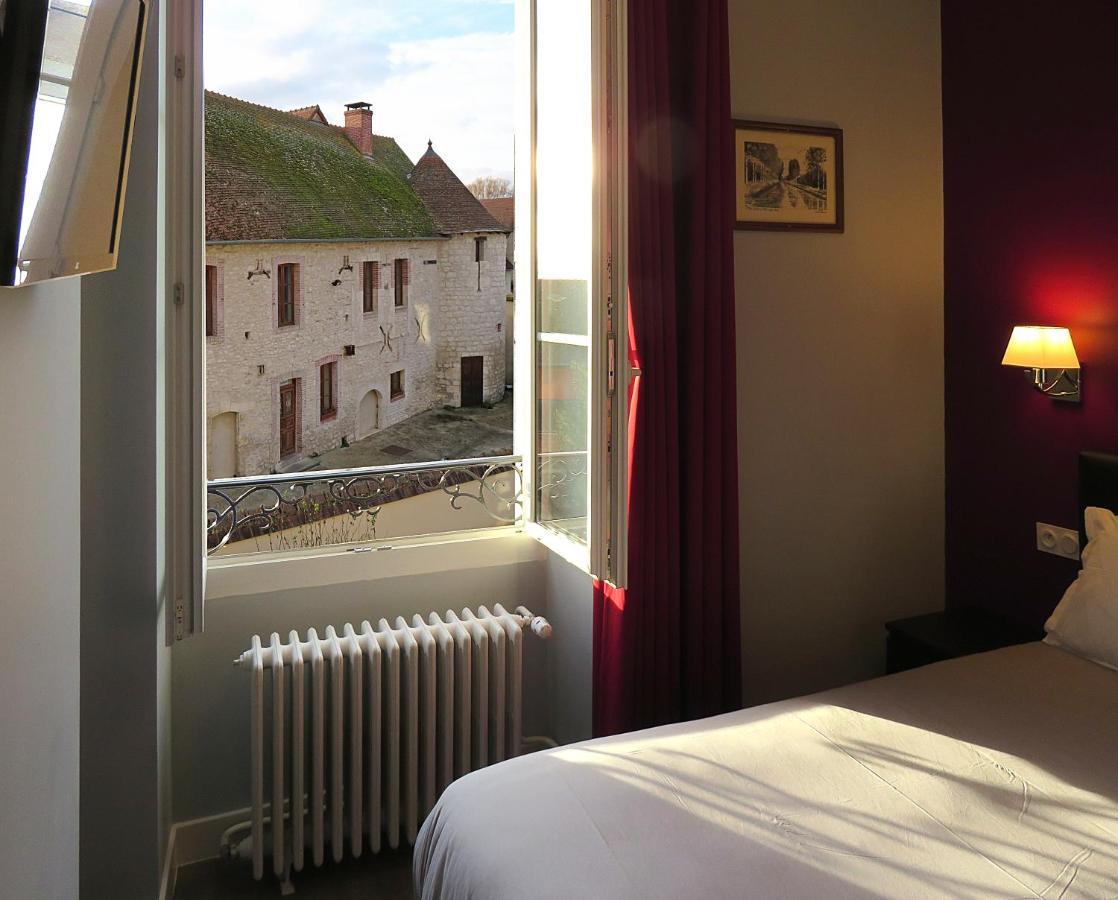 Mehun-sur-Yevre Hotel Le Dormeux מראה חיצוני תמונה