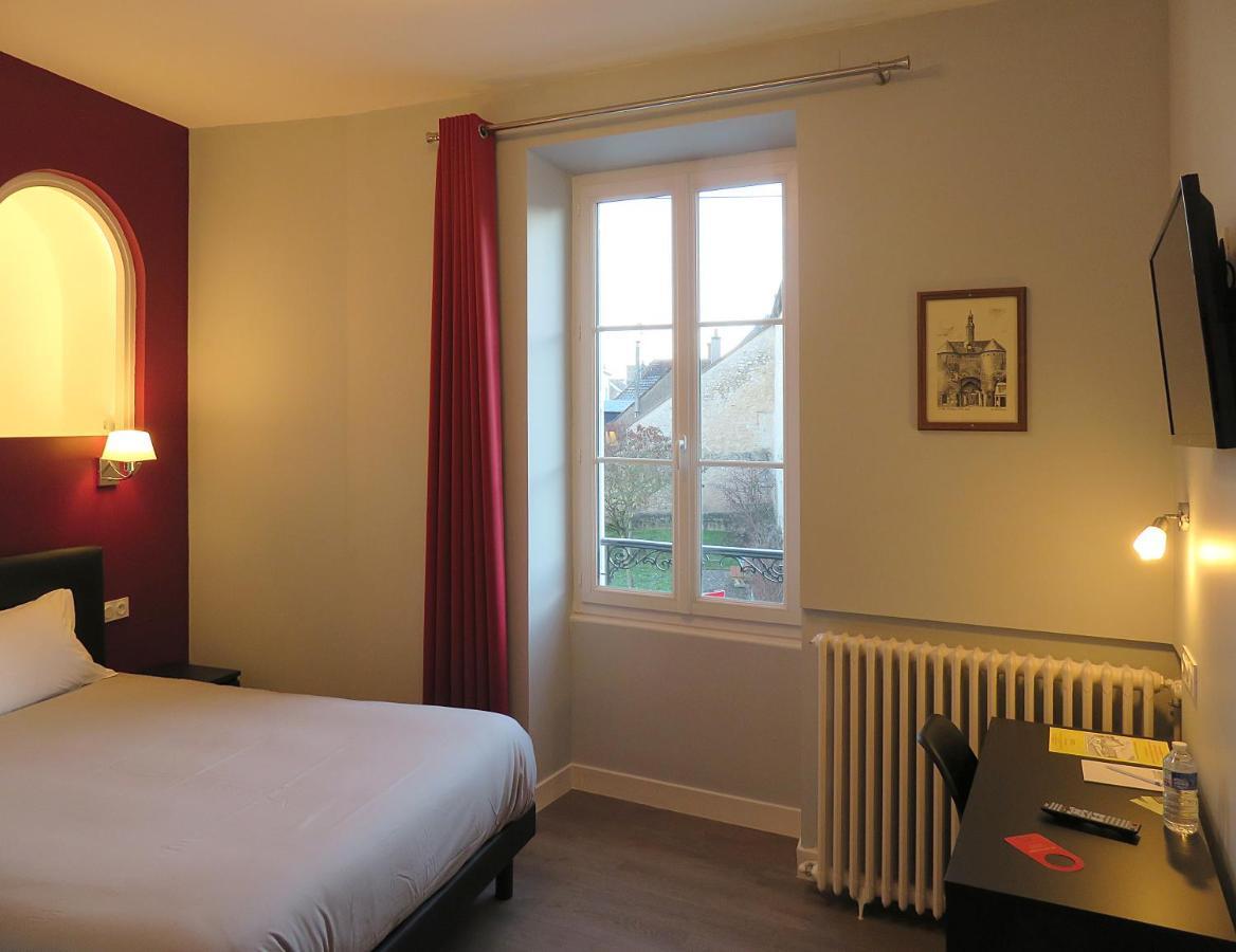 Mehun-sur-Yevre Hotel Le Dormeux מראה חיצוני תמונה